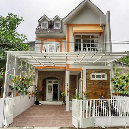 Reddoorz Near Sindu Kusuma Edupark 2 Hotel Cebongan Luaran gambar